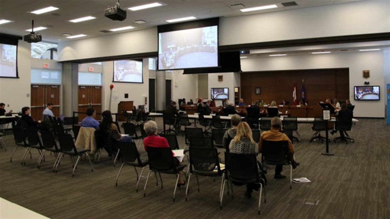 La rencontre publique du 15 mars 2016 du Conseil scolaire public de Calgary.