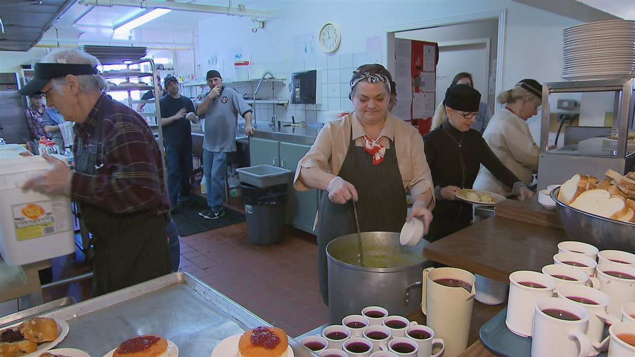 café rencontre soupe populaire