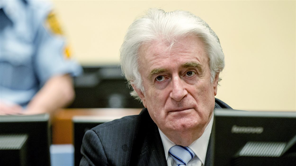 Reconnu coupable de génocide, l'ancein leader serbe Radovan Karadzic écope de 40 ans de prison.
