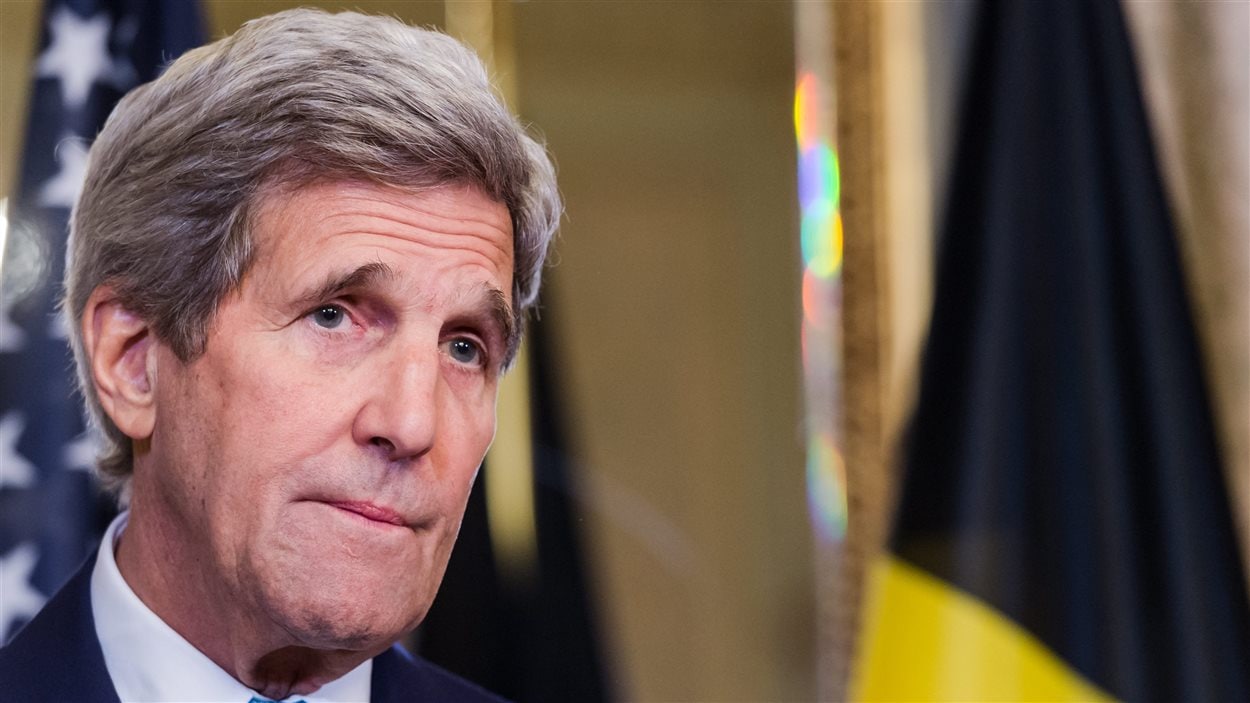 Le Secrétaire d'État américain John Kerry a présenté ses condoléancs au premier ministre belge, Charles Michel.