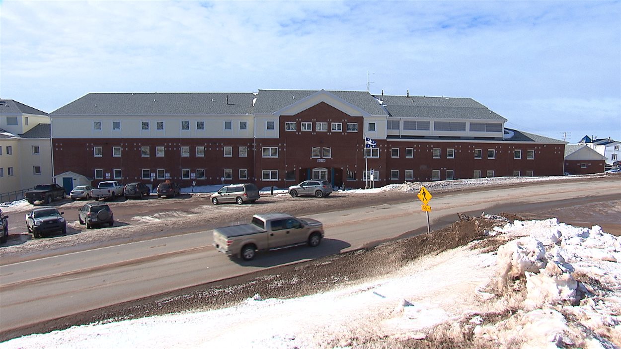 Plus de 1,4 million de dollars en frais d'avocat pour ne pas renouveler