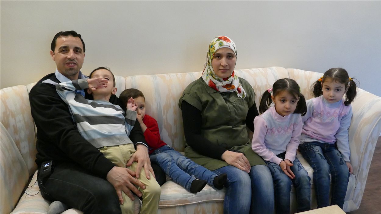 La famille Alsliman, originaire de Palmyre, en Syrie, est arrivée à Winnipeg le 1er mars après plus de deux ans dans un camp de réfugiés jordanien.