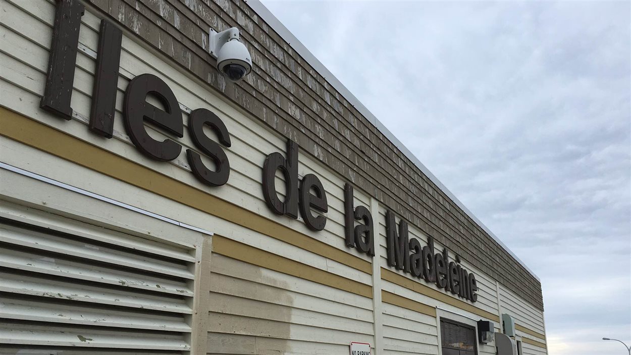 Allongement de la piste d'atterrissage aux Îles il y a loin de la