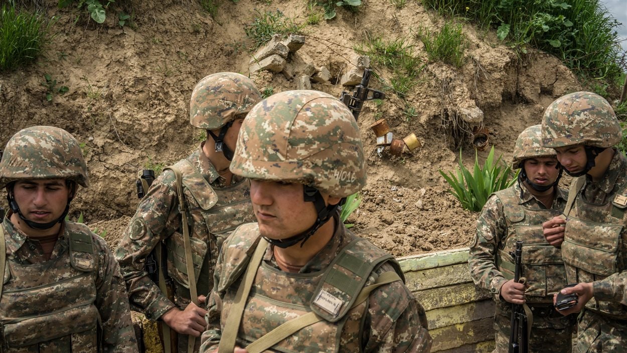 Des soldats du Haut-Karabakh