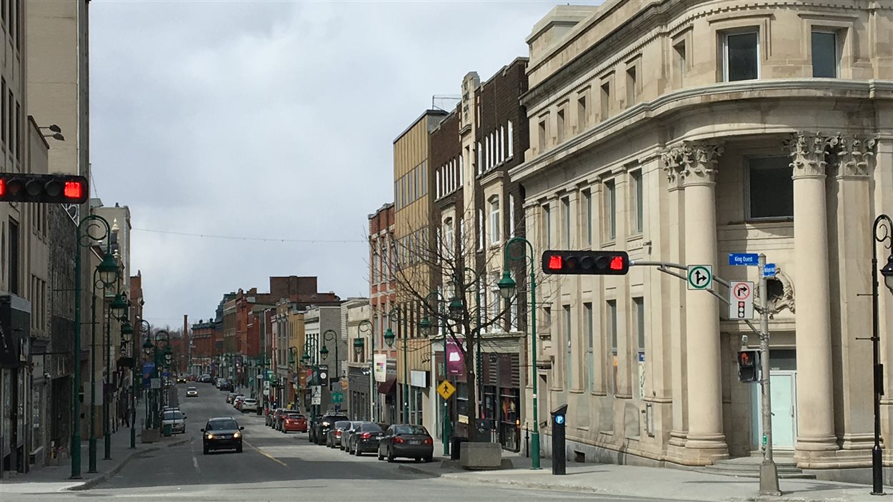 Vue de la rue Wellington Nord, centre-ville de Sherbrooke