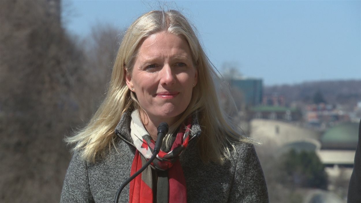 La députée Catherine McKenna se dit en faveur des centres d'injection supervisée.