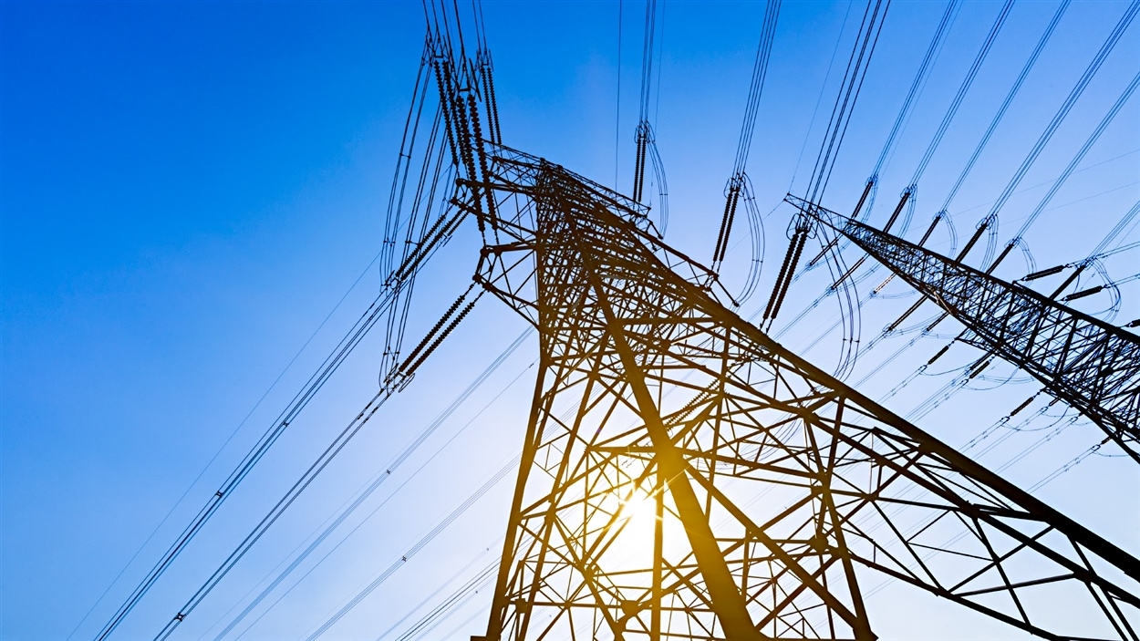 Analyse de la politique énergétique avec Pierre-Olivier Pineau, professeur et titulaire de la Chaire de gestion du secteur de l'énergie à HEC Montréal.