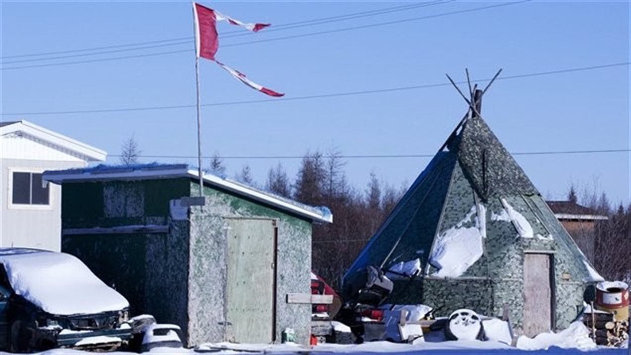 La nation Attawapiskat est une communauté crie isolée dans le nord de l'Ontario.