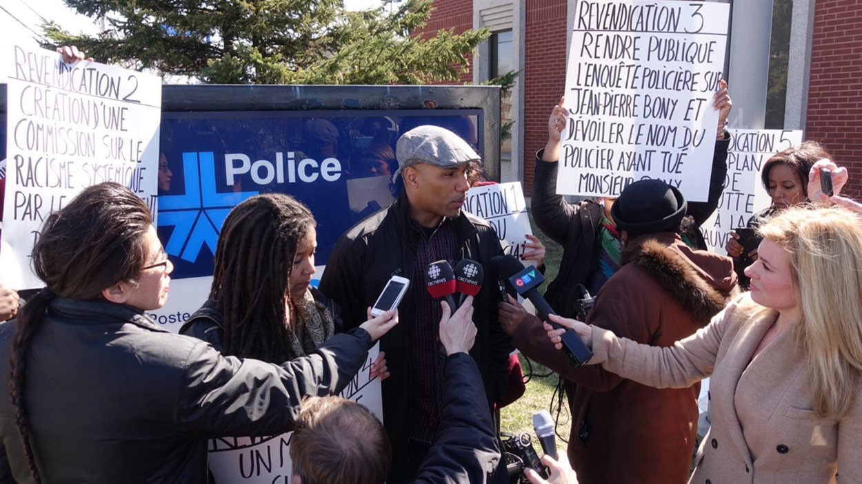Un nouveau collectif, Montréal-Noir, a vu le jour à Montréal-Nord afin de lutter contre le profilage racial et d'autres problèmes affligeant la communauté noire de l'arrondissement.
