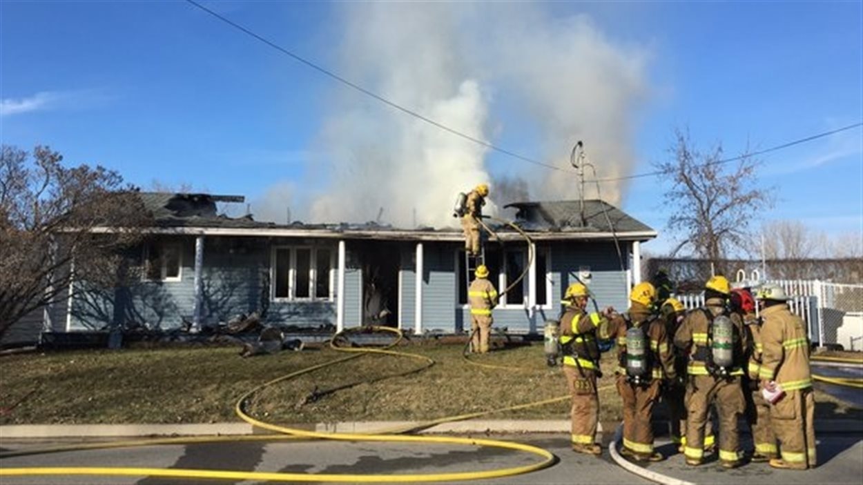 Incendie dans une maison de Bécancour, secteur SainteAngèle RadioCanada
