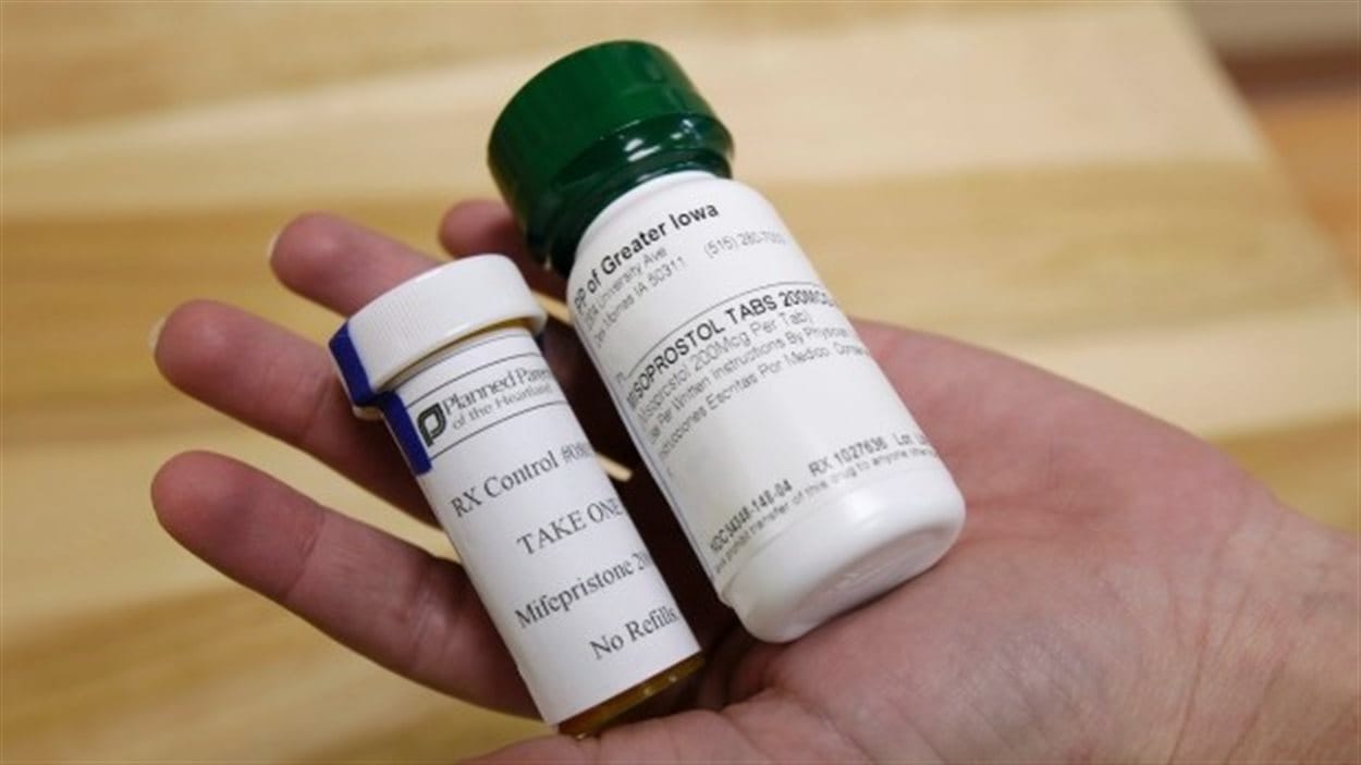 La pilule abortive Mifegymiso sera disponible en 2016 au Canada. 