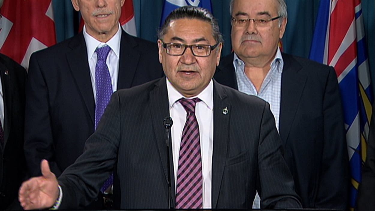 Le député néo-démocrate Romeo Saganash, en conférence de presse, jeudi, à Ottawa
