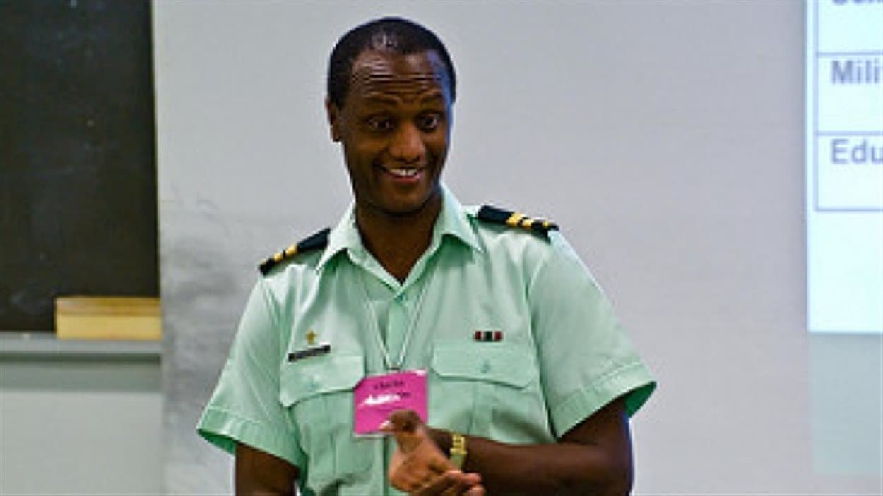 Charles Deogratias a passé 20 ans dans un camp de réfugiés en Tanzanie. Il est aujourd'hui aumônier au sein des Forces armées canadiennes.