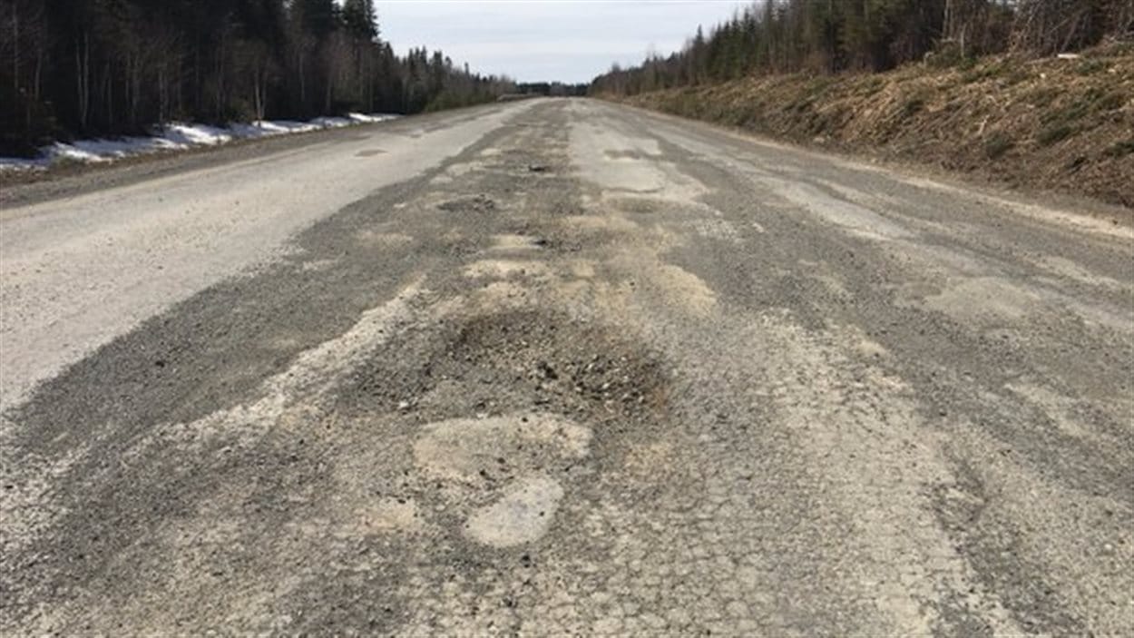 La route 180 entre Bathurst et Saint-Quentin, au Nouveau-Brunswick.
