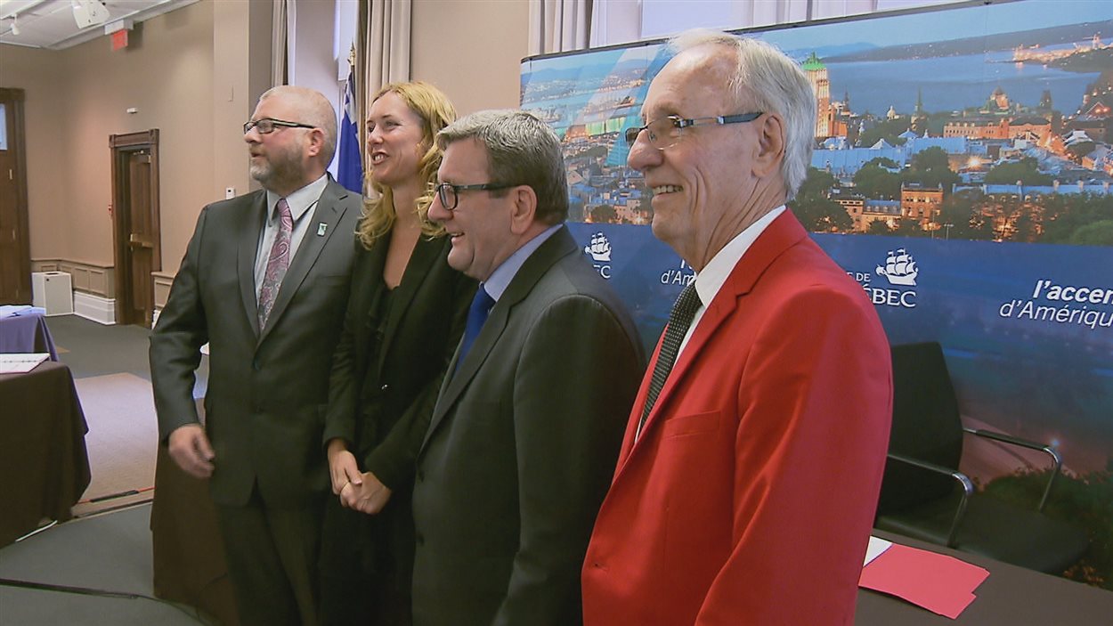 Les maires de l'agglomération, accompagnés de la vice-présidente du comité exécutif de Québec, ont présenté le Schéma révisé d'aménagement et de développement pour 2040.