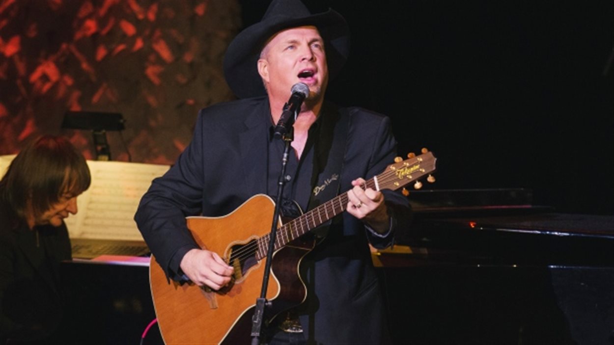 Le chanteur Garth Brooks présentera six spectacles en quartre jours à Saskatoon au mois de juin.