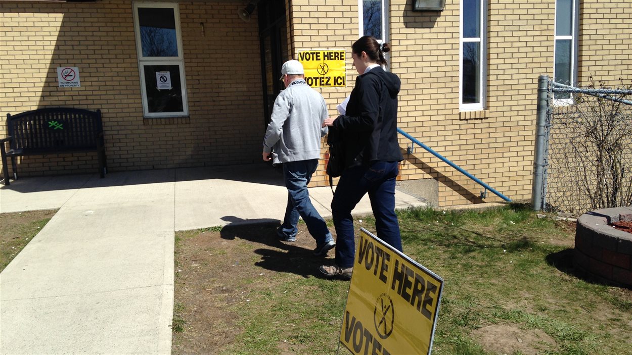 Les Néo-Brunswickois ont été nombreux à voter par anticipation samedi.