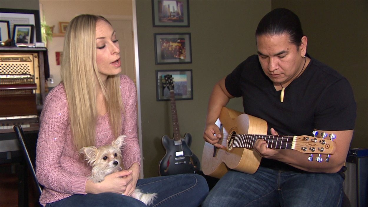 La musicienne francométisse Nadia Gaudet et le musicien cri Jason Burnstick ont reçu trois nominations au Western Canada Music Awards 2016 pour leur album trilingue de berceuses pour enfants.