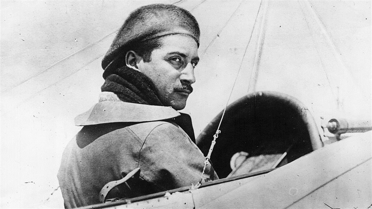 L'aviateur français Roland Garros en 1911