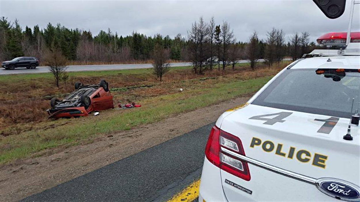 Trois blessés mineurs dans un accident sur l'A40 près de SainteGenevièvedeBatiscan RadioCanada