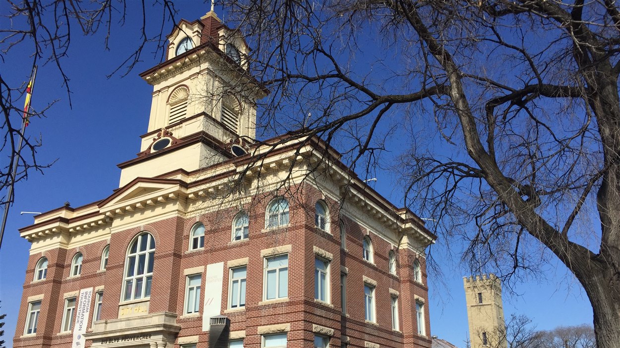 La Maison des artistes visuels francophones (MDA) est située dans l'ancien hôtel de ville de Saint-Boniface.