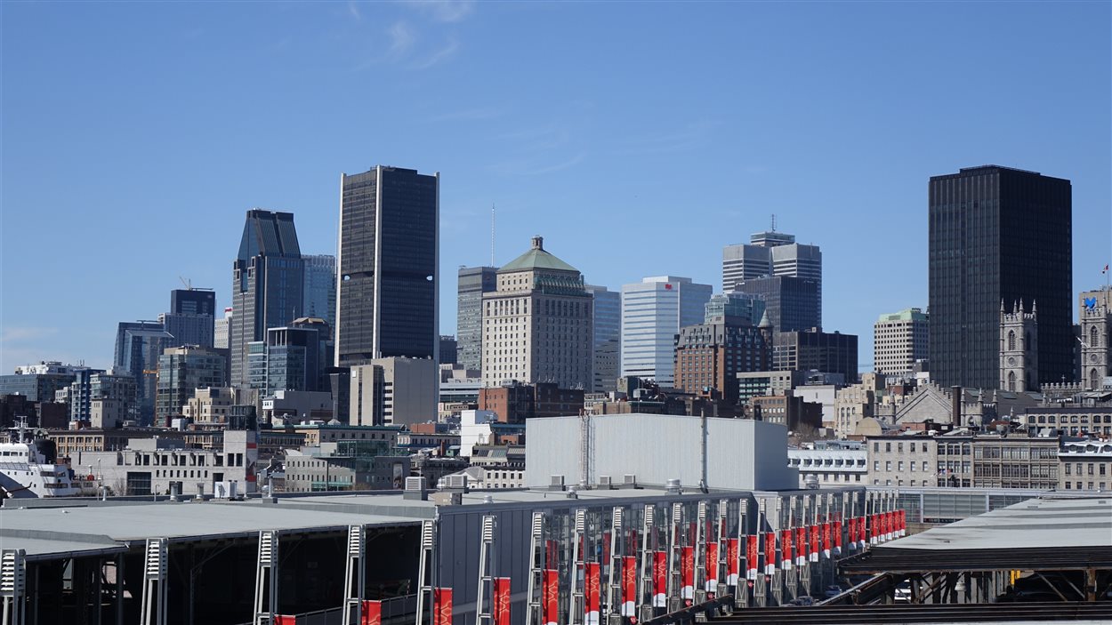 Vue sur le centre-ville depuis le Vieux-Montréal