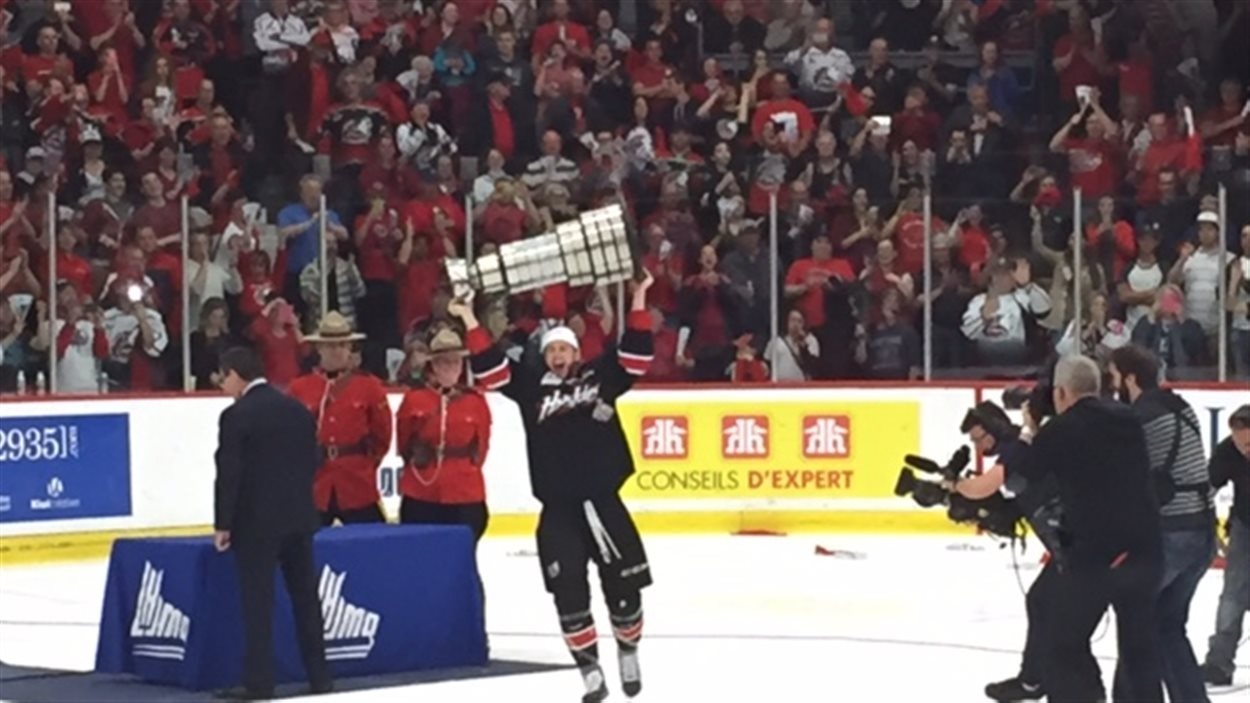 Les Huskies partent vers la Coupe Memorial | Radio-Canada