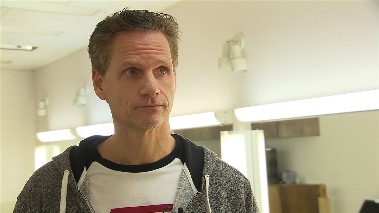 L'humoriste François Morency en entrevue le 14 mai 2016 à Radio-Canada à Montréal