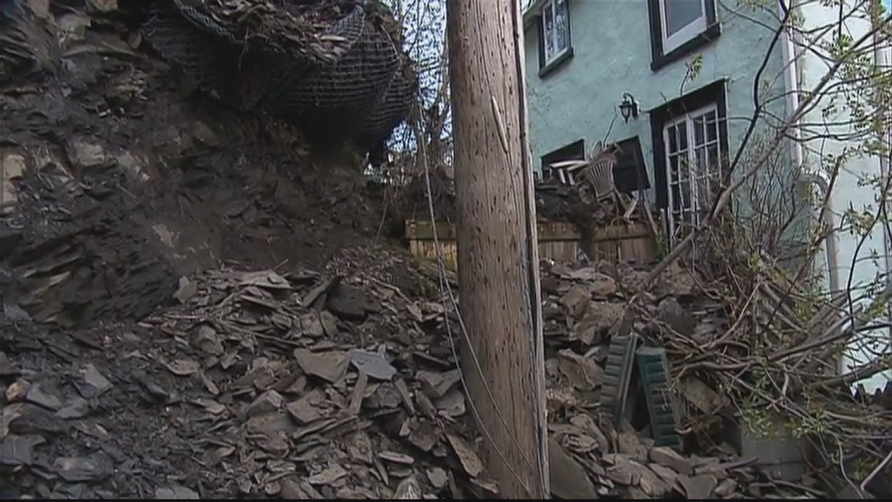 Éboulement dans le VieuxPort les résidents évacués devront patienter
