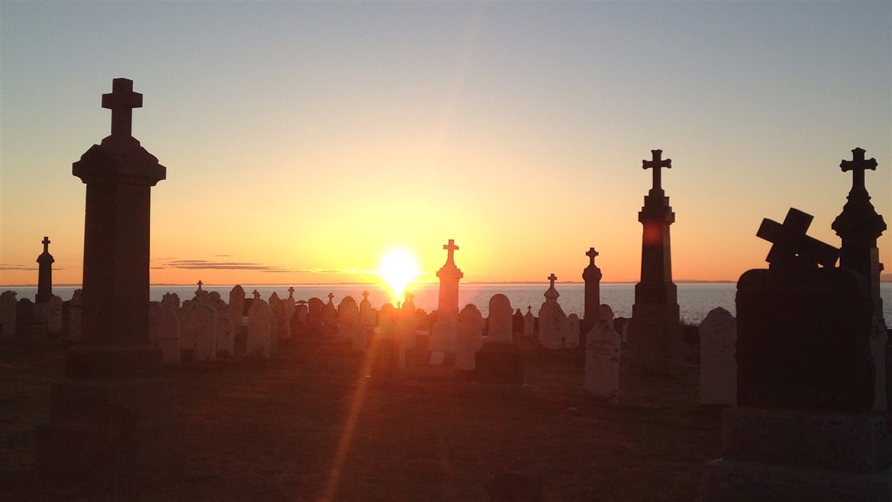 Un nouveau regroupement pour préserver les cimetières du Québec Radio