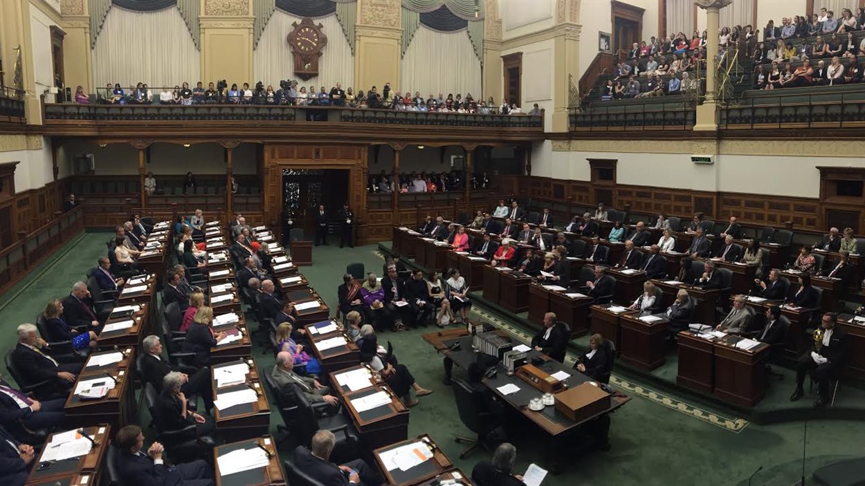 Les excuses officielles de Kathleen Wynne envers les peuples autochtones de l'Ontario.