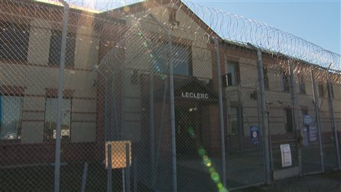 L'Établissement de détention Leclerc, à Laval, abrite 248 femmes et 84 hommes à l'heure actuelle, selon la FFQ et la LDL.