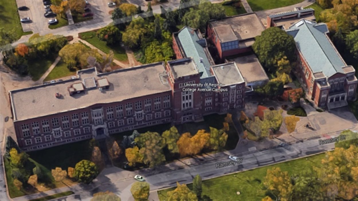 Le campus sur l'avenue College de l'Université de Regina.