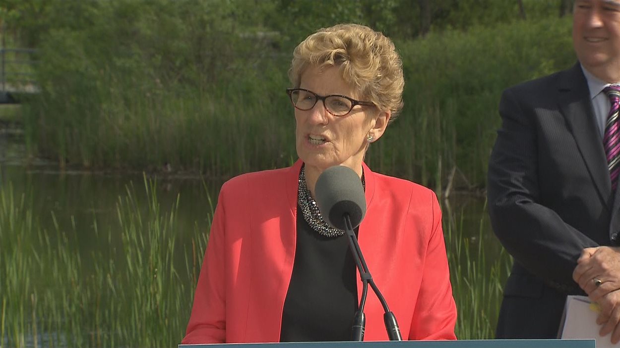 La première ministre de l'Ontario, Kathleen Wynne