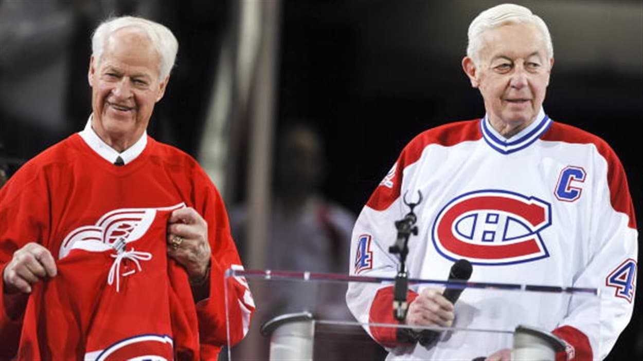 Gordie Howe et Jean Béliveau dans une cérémonie du Centenaire du Canadien au Centre Bell.