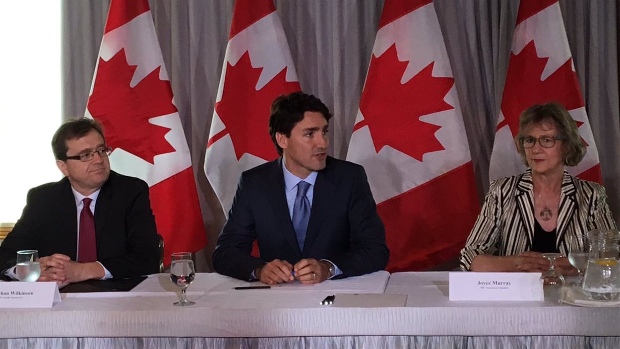 Le premier ministre croit que les investissements venus d'Asie sont en partie responsables de la flambée des prix des logements à Vancouver.
