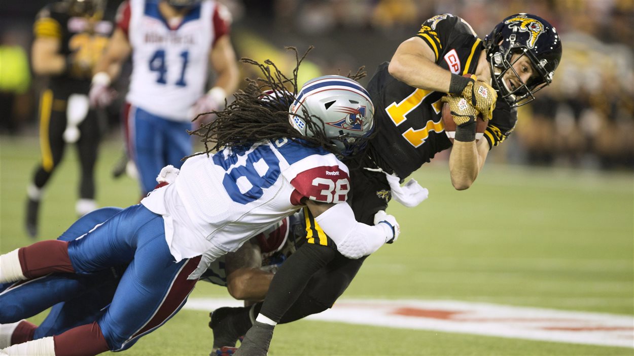 Ellis et Davidson se font indiquer la porte RadioCanada