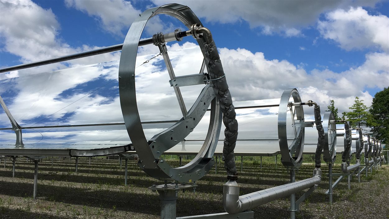 Les panneaux d'énergie solaire de Cascades à Kingsey Falls, dans le Centre-du-Québec.