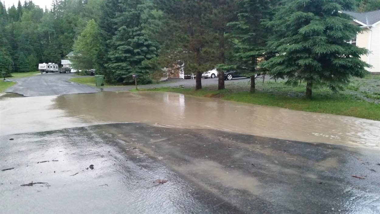 Inondations à Edmundston les sinistrés attendent l'aide du gouvernement RadioCanada