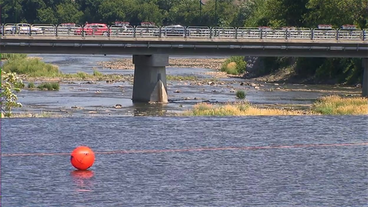 L'eau potable est prélevée en amont du déversement dans la rivière Yamaska.
