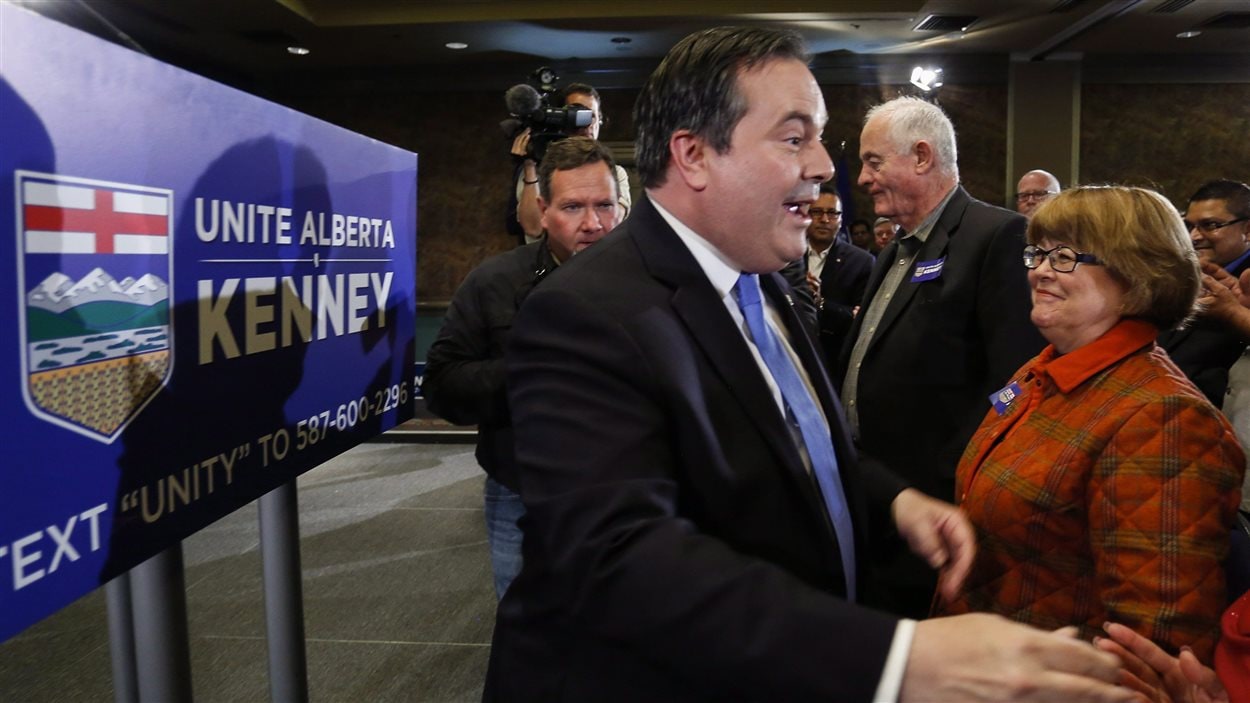 Jason Kenney a annoncé mercredi à Calgary qu'il serait candidat à la direction du Parti progressiste-conservateur de l'Alberta.