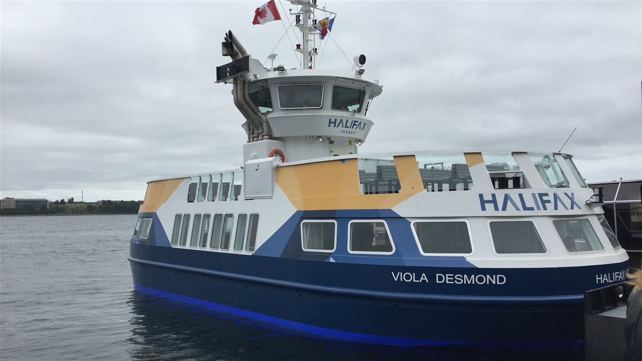 Embarcation De Plaisance Qui Rencontre Un Traversier Halifax inaugure le traversier Viola Desmond | Radio-Canada.ca