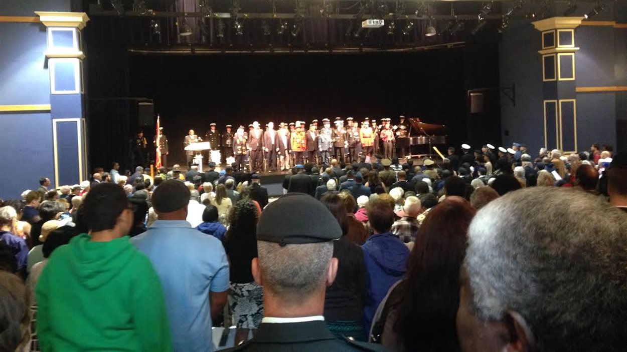 Foule dans une salle
