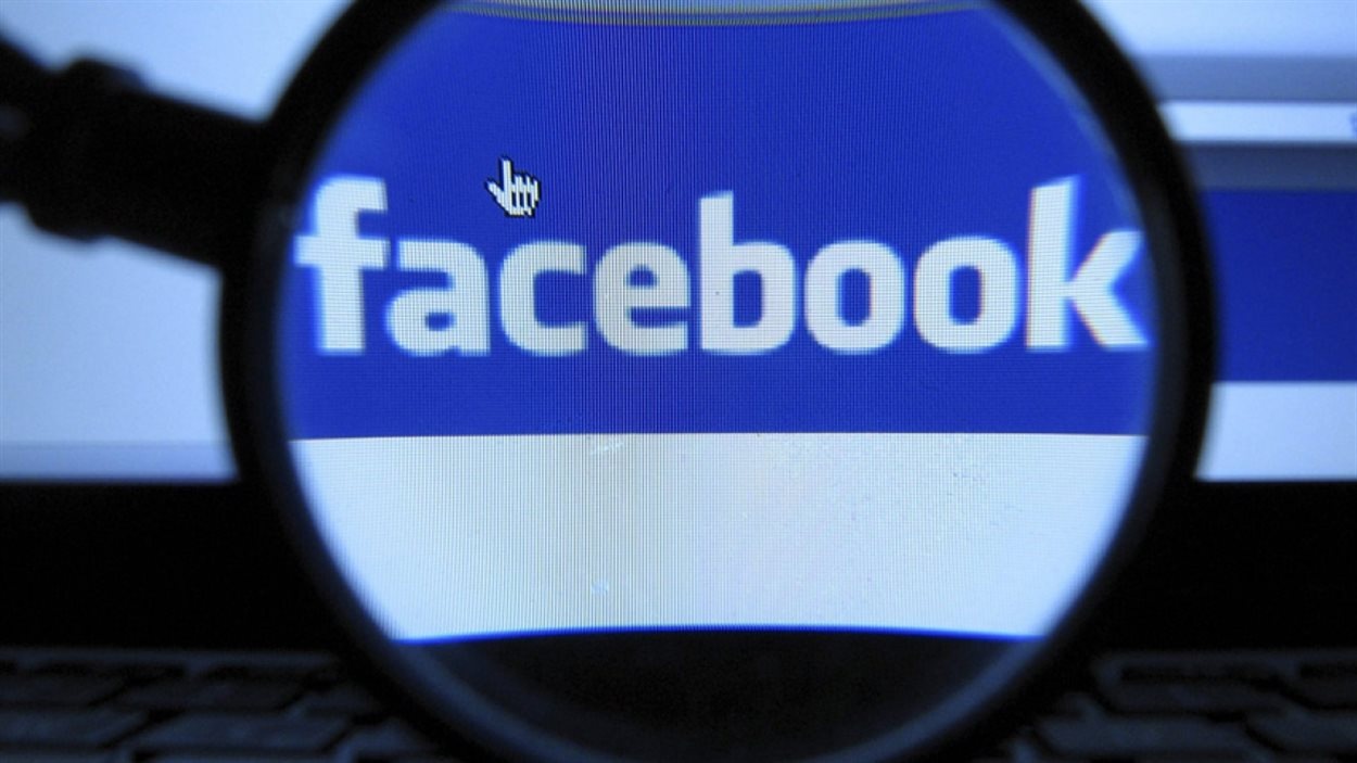 Facebook améliore son centre de sécurité | Radio-Canada
