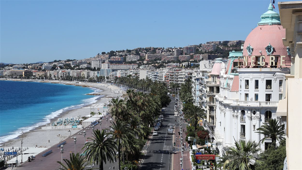 La promenade des Anglais à Nice face à l'hôtel Negresco où un camion a foncé sur la foule.