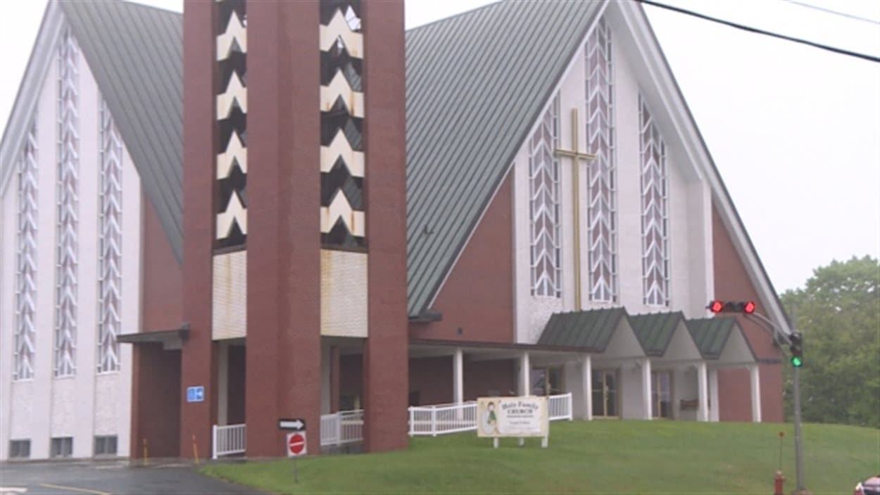 L'église Holy Family à Bathurst
