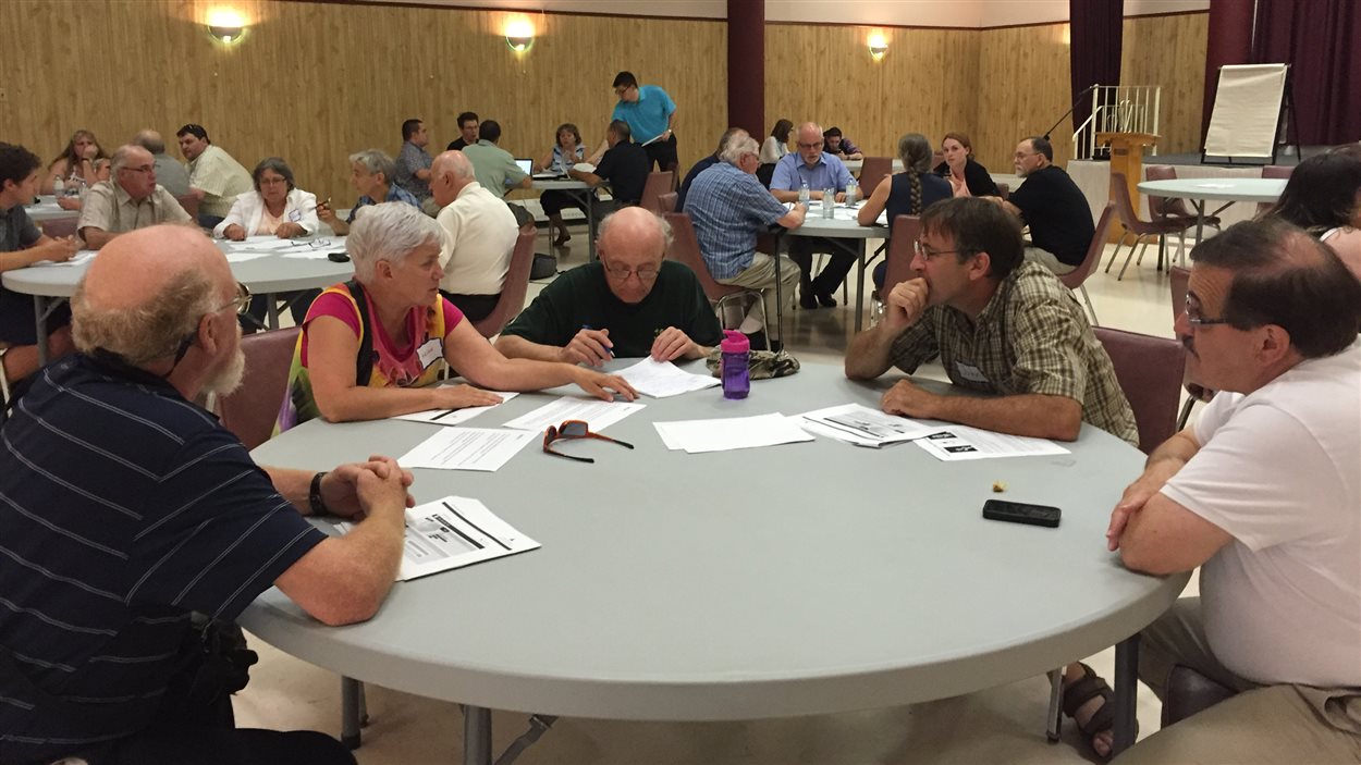 Assemblée publique à Moncton