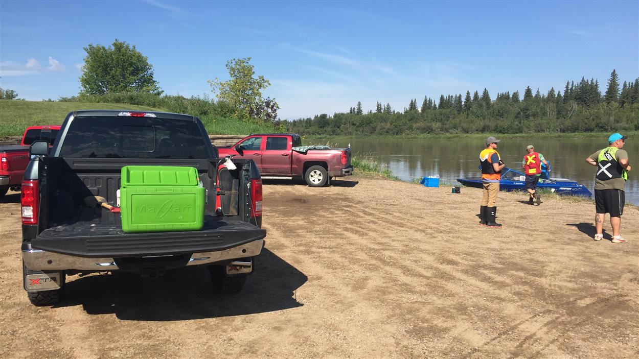 Les opérations de nettoyage de la rivière Saskatchewan Nord sont en cours.