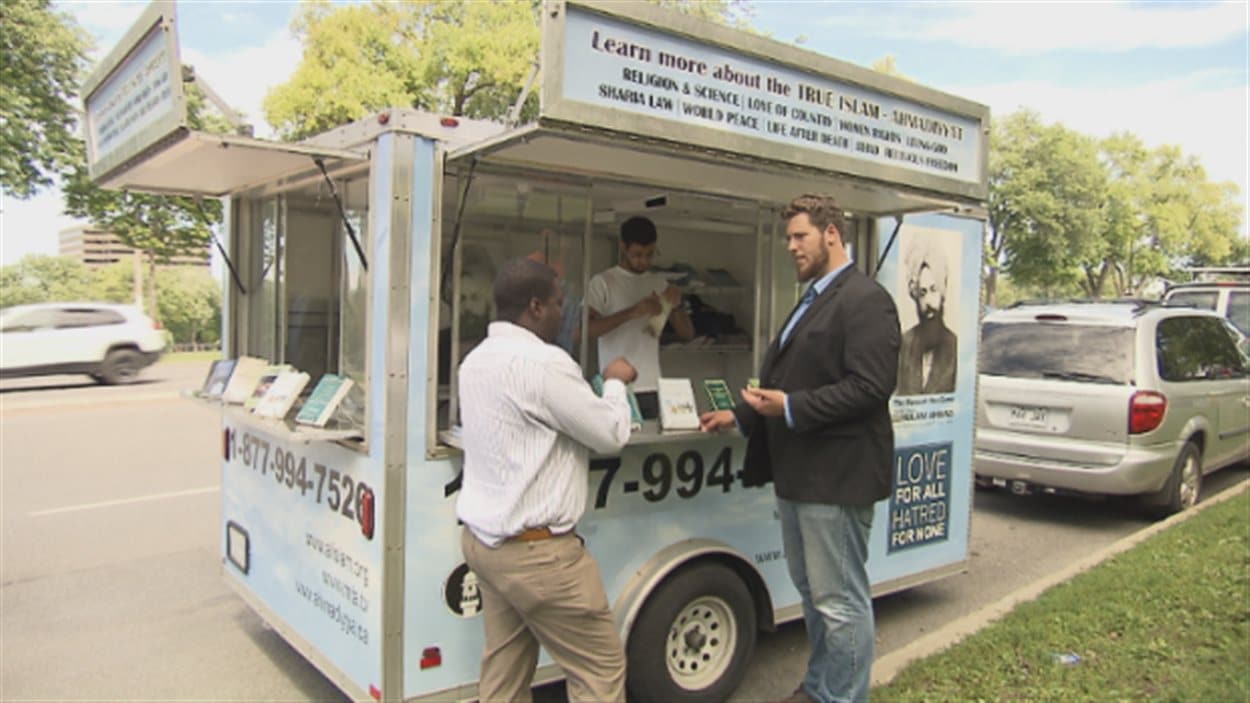 La campagne Mobile Muslims effectue une tournée pancanadienne pour informer les Canadiens sur l'islam.