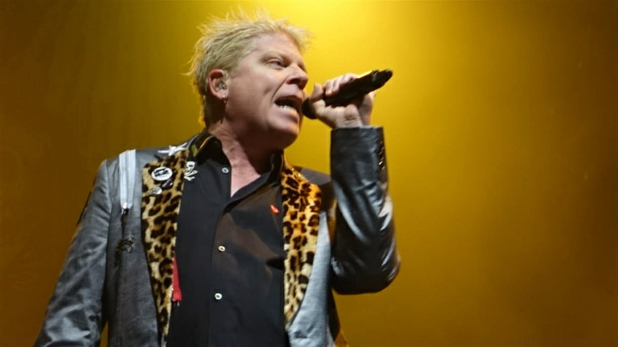 Le chanteur The Offspring a livré une prestation énergique au Festivent.